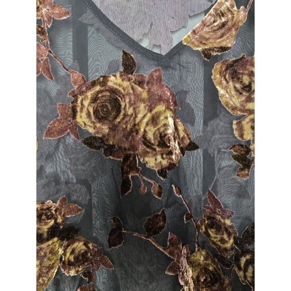 Karen Kane Sheer Velvet Burnout Top Black Rose Flutter Sleeve Whimsigoth Small - Picture 3 of 10